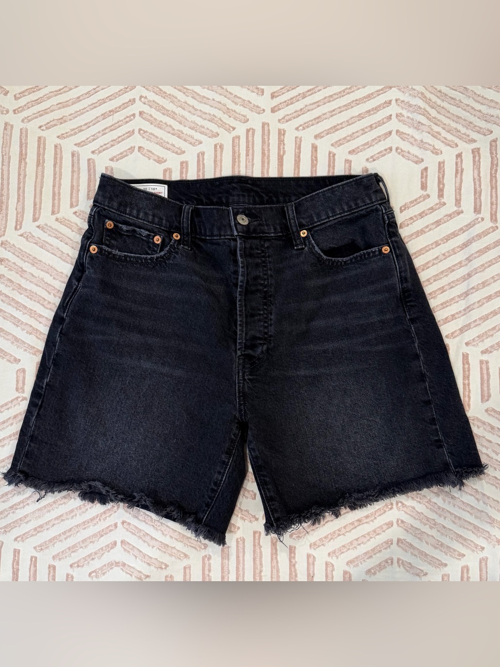 GAP Cheeky Midi Short High Rise